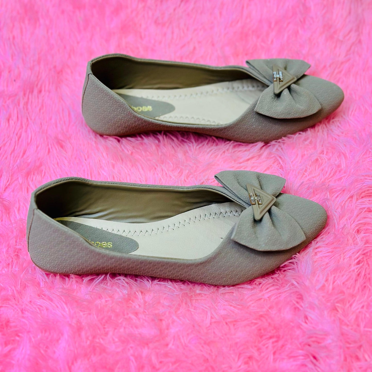 toes and flats  604