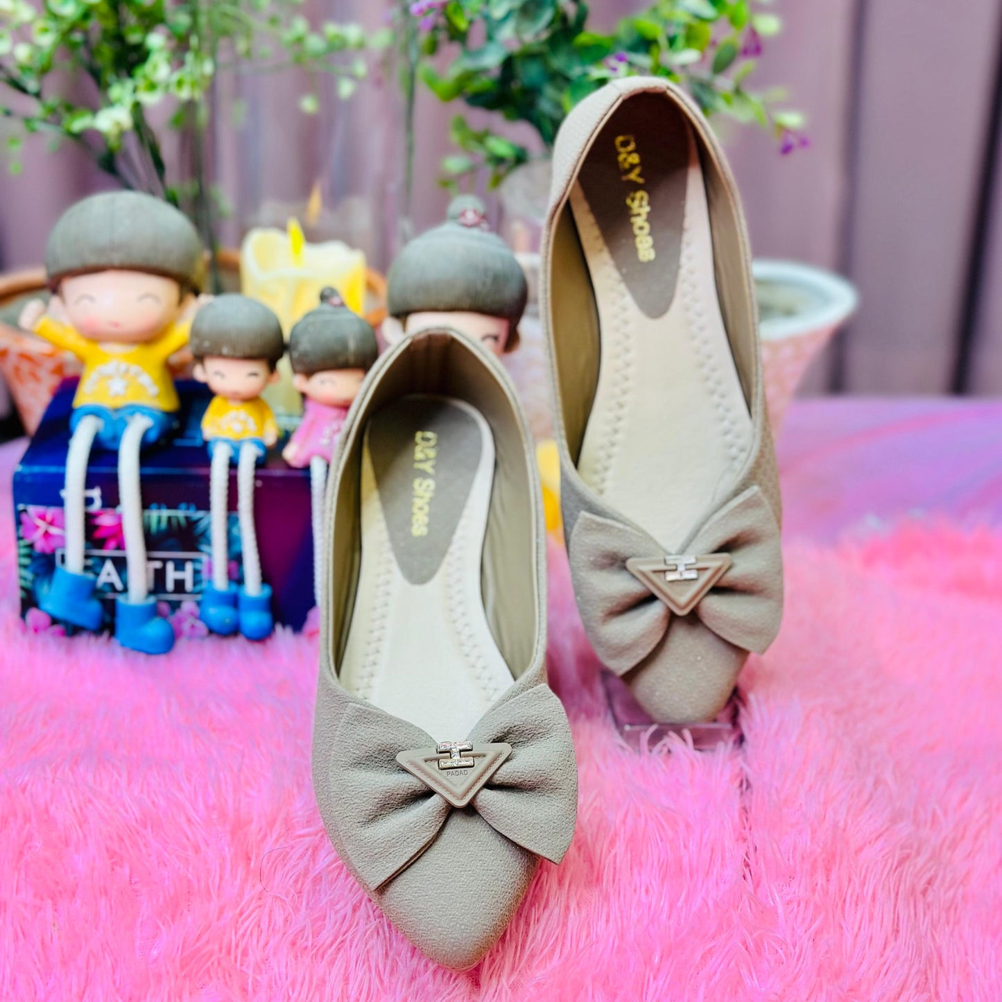 toes and flats  604