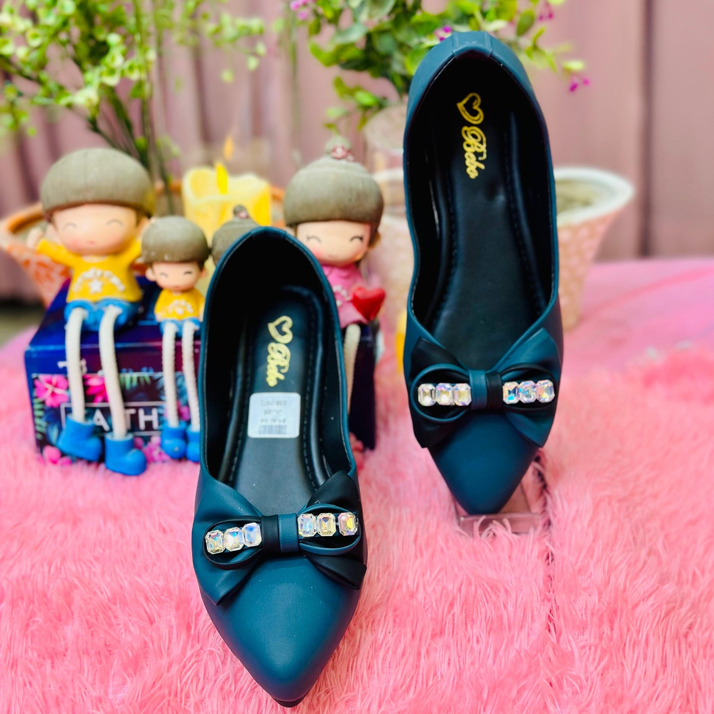 toes and flats  605