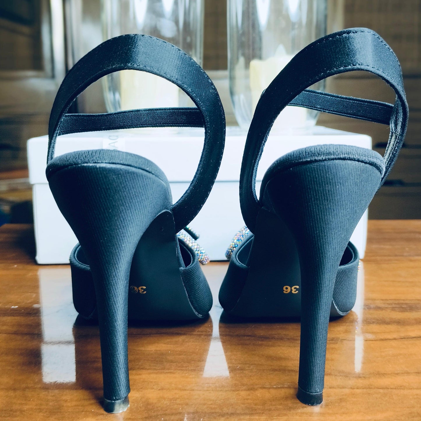 HEELS 02