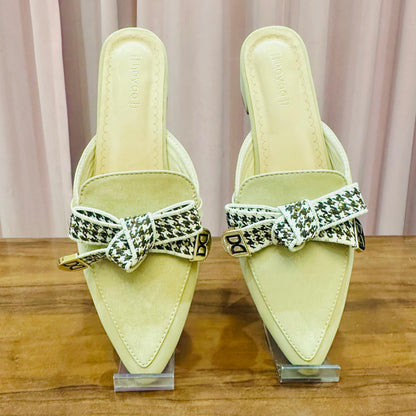 toes and flats  677
