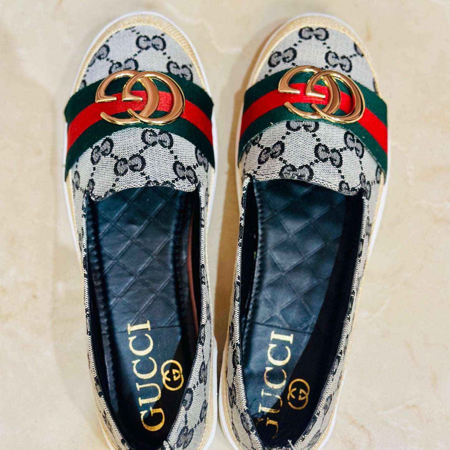toes and flats  661