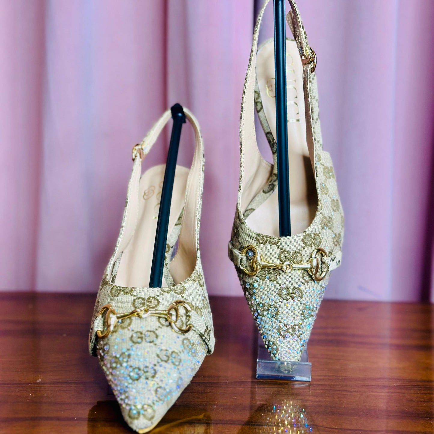 HEELS 18