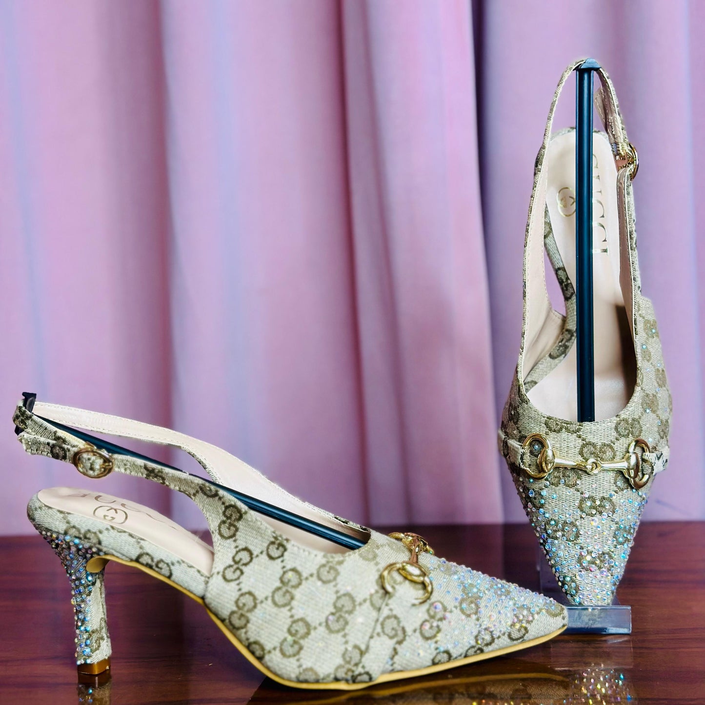 HEELS 18