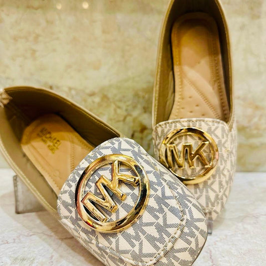 toes and flats  686
