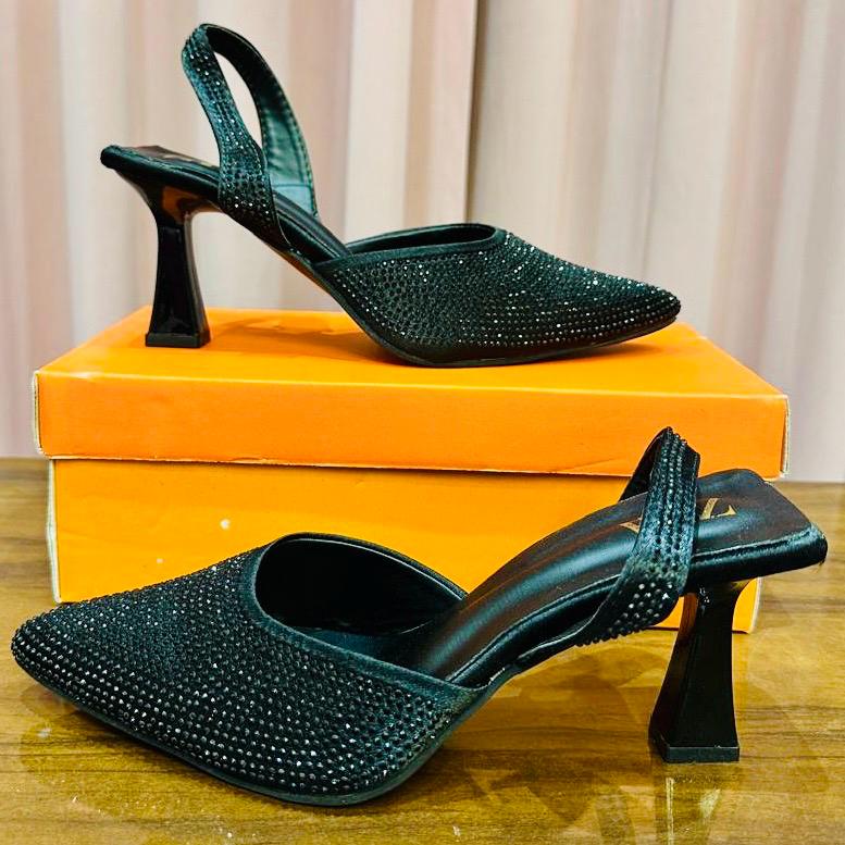HEELS 10 b