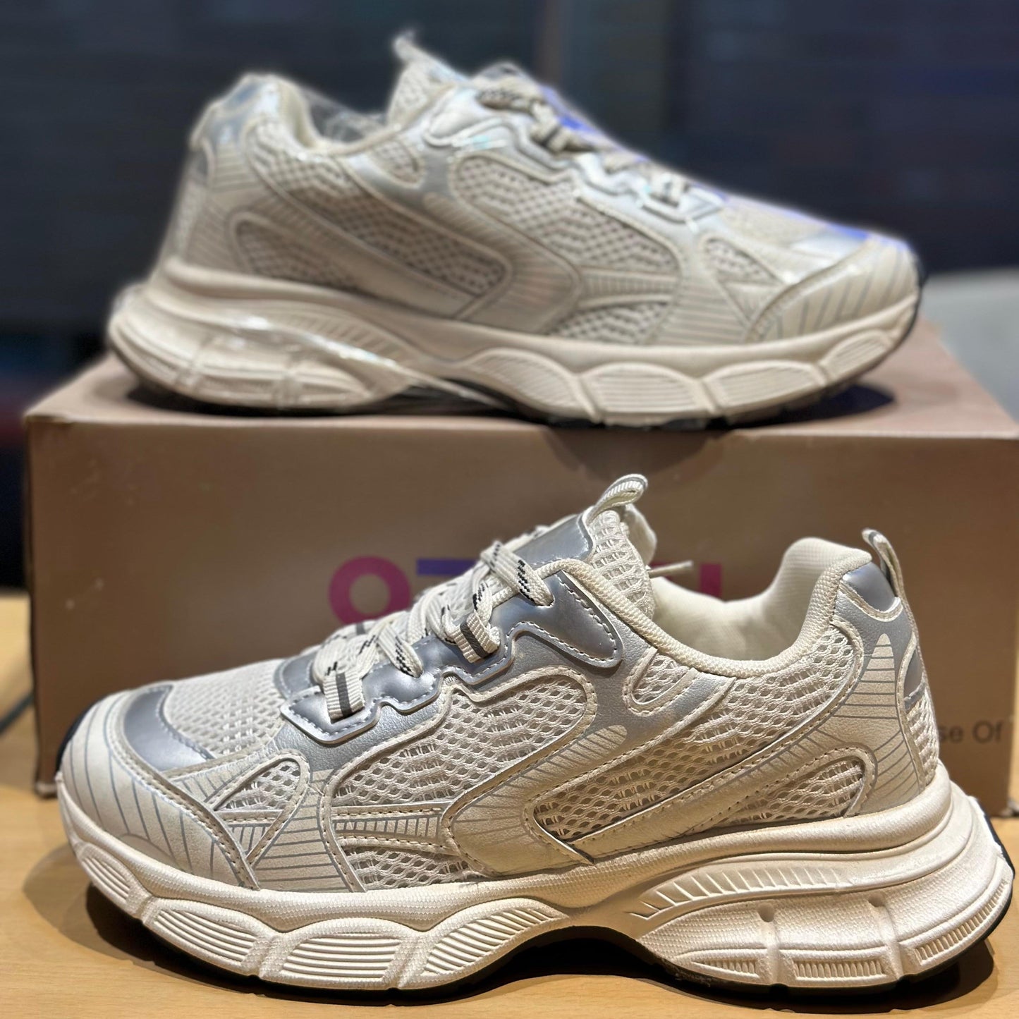 SPORT SHOE 18