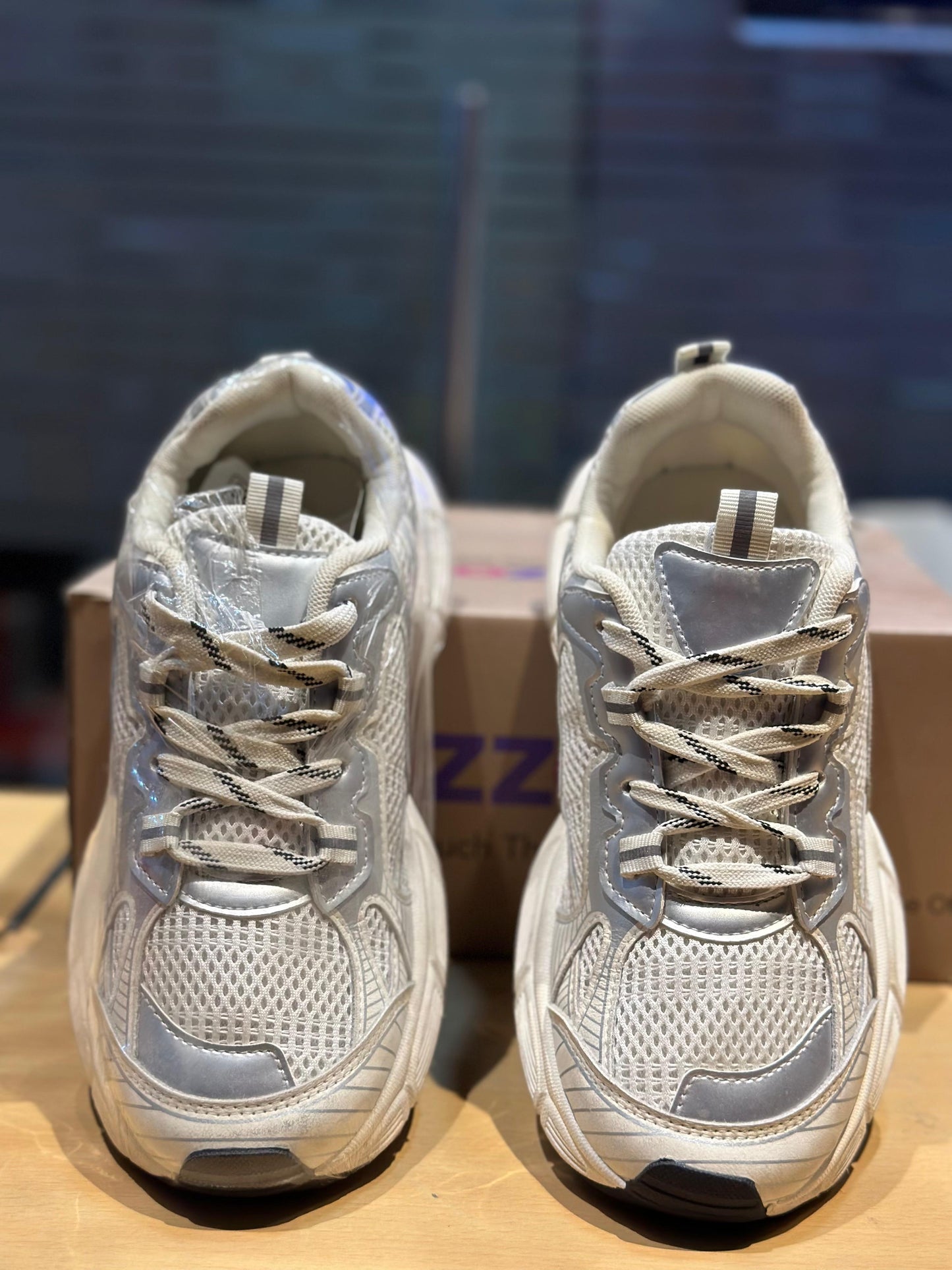 SPORT SHOE 18