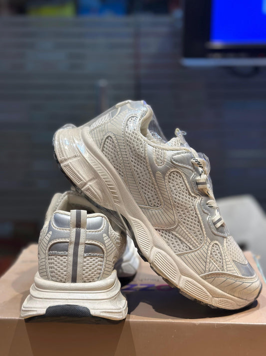 SPORT SHOE 18