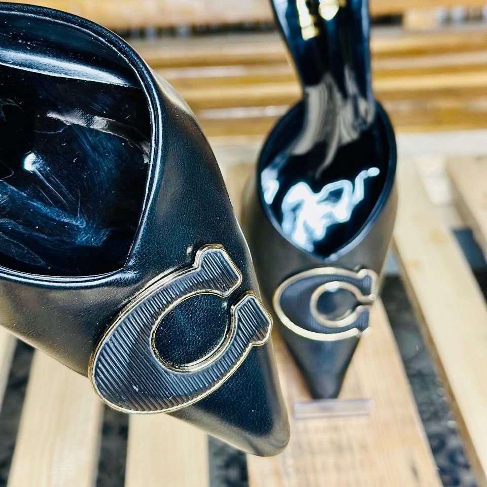 HEELS 2010